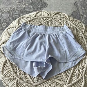 Lululemon Hotty Hot shorts LR 2.5” Size 4